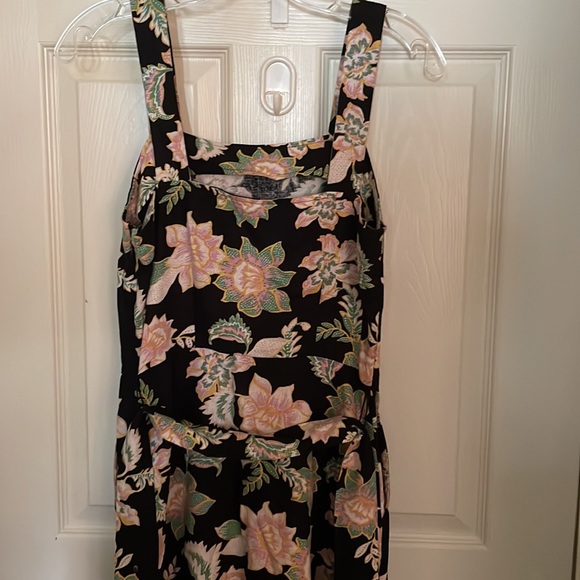 Dress - Picture 3 of 5